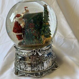 Christmas Snow Globe Music Box Picture Frame